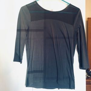 H&M mid sleeve shirt.